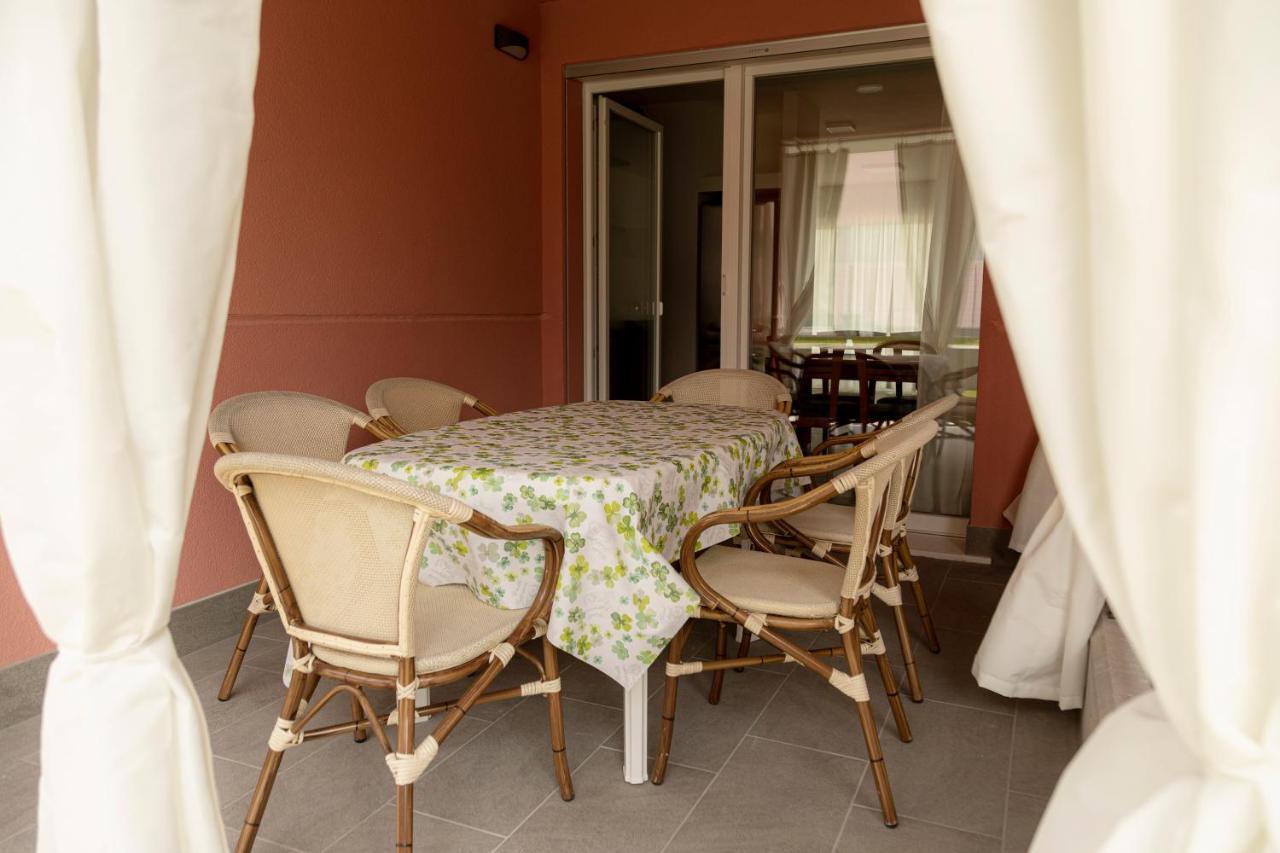 Holiday Apartments Giulia - Blue Pietramurata Buitenkant foto